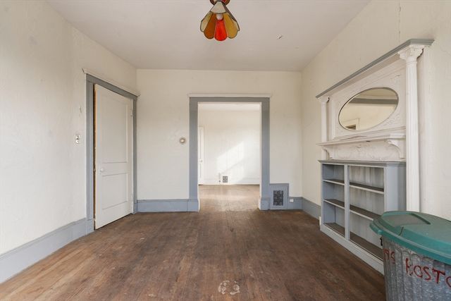 196 Boston St, Boston, MA 02125