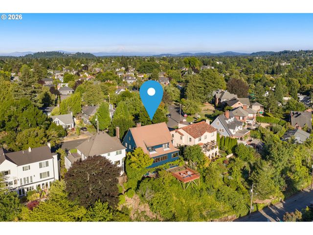 3852 Ne ALAMEDA St, Portland, OR 97212