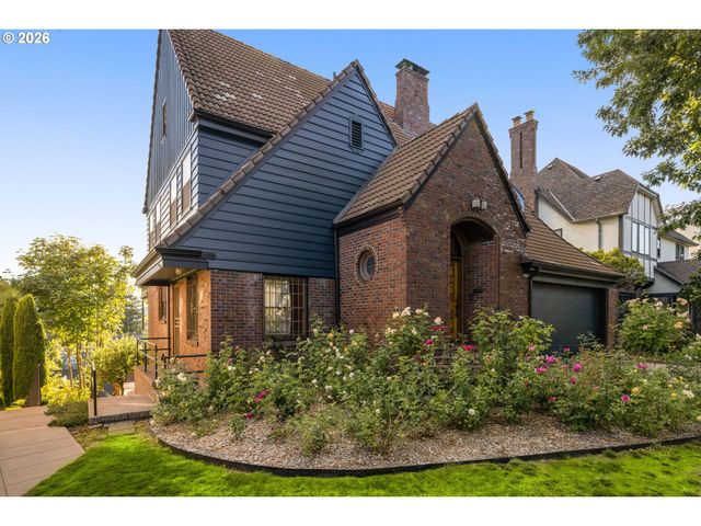 3852 Ne ALAMEDA St, Portland, OR 97212