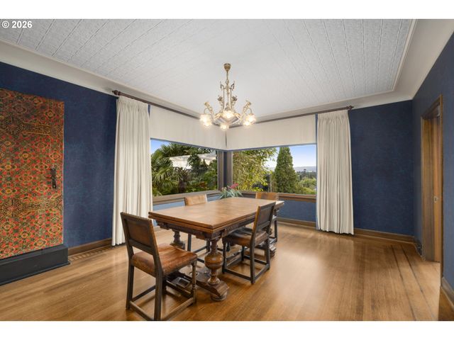 3852 Ne ALAMEDA St, Portland, OR 97212