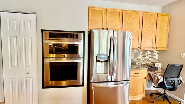 416 PTARMIGAN Place, Lindenhurst, IL 60046