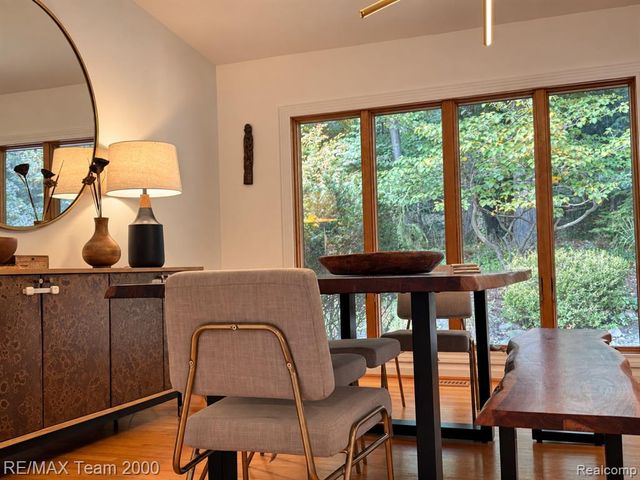 4789 Pickering Road, Bloomfield Hills, MI 48301