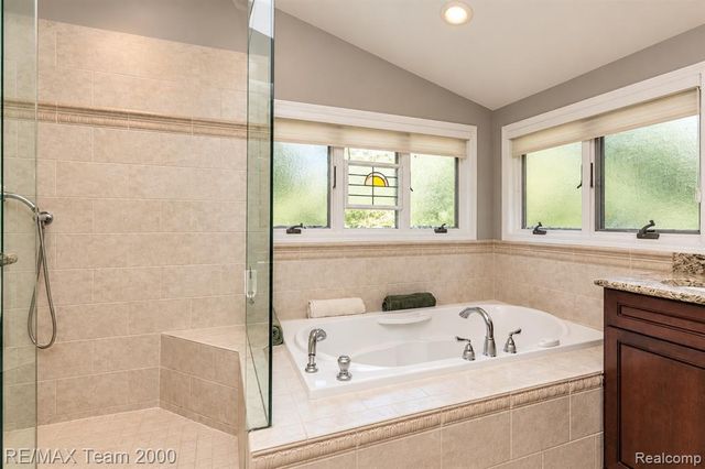 4789 Pickering Road, Bloomfield Hills, MI 48301