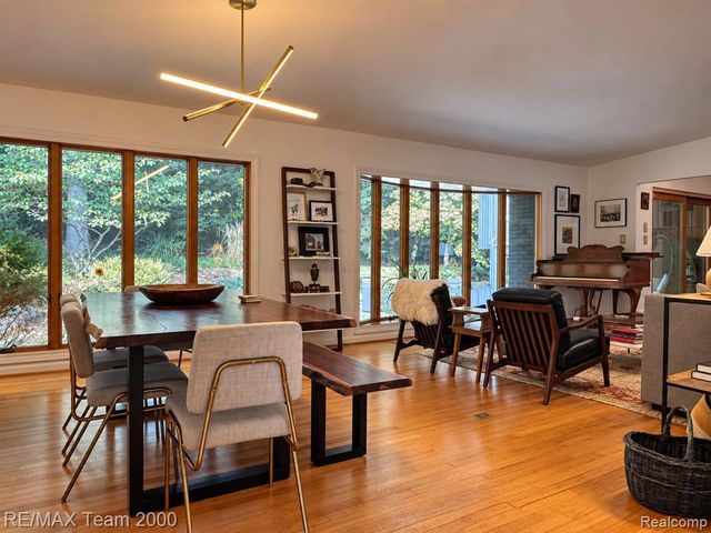 4789 Pickering Road, Bloomfield Hills, MI 48301
