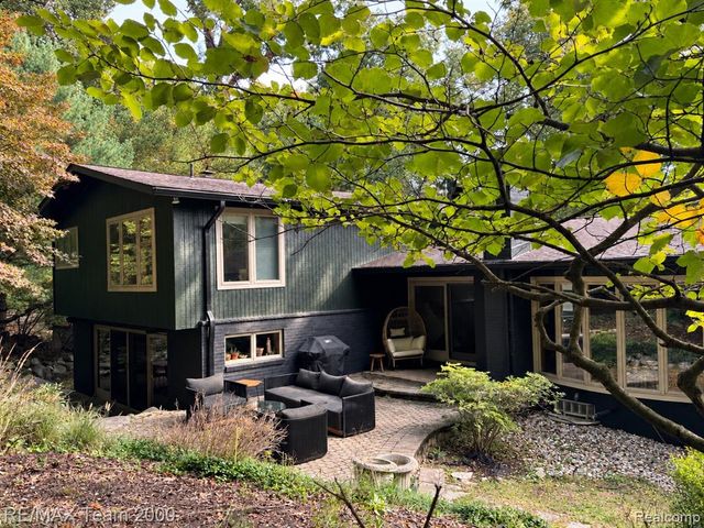 4789 Pickering Road, Bloomfield Hills, MI 48301