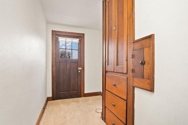 943 ROSCOE STREET, Green Bay, WI 54304