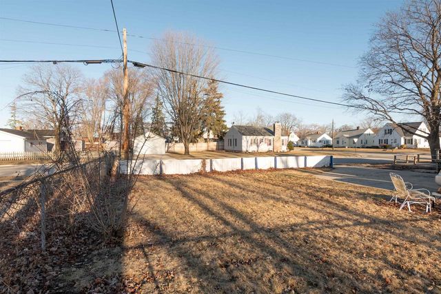 943 ROSCOE STREET, Green Bay, WI 54304