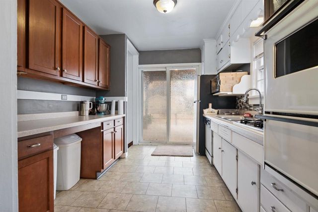 943 ROSCOE STREET, Green Bay, WI 54304