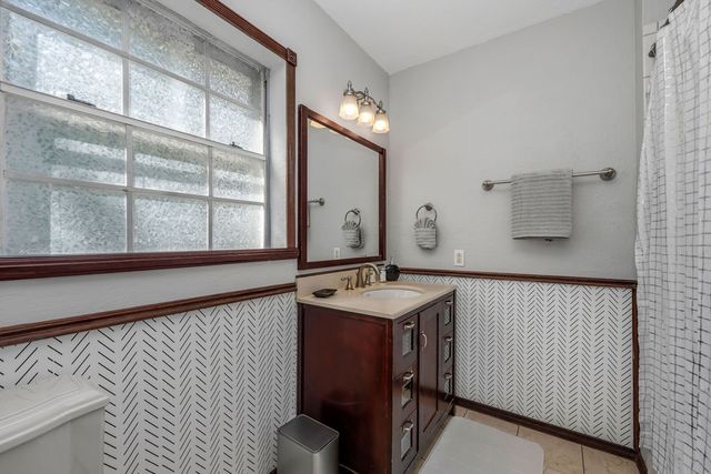 2240 Lawndale Drive, Dallas, TX 75211