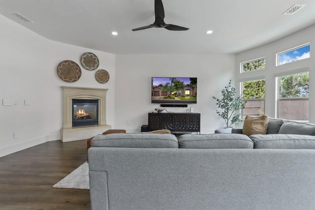 10928 St Moritz Cir, Stockton, CA 95209