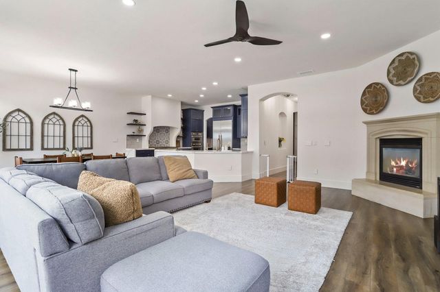 10928 St Moritz Cir, Stockton, CA 95209