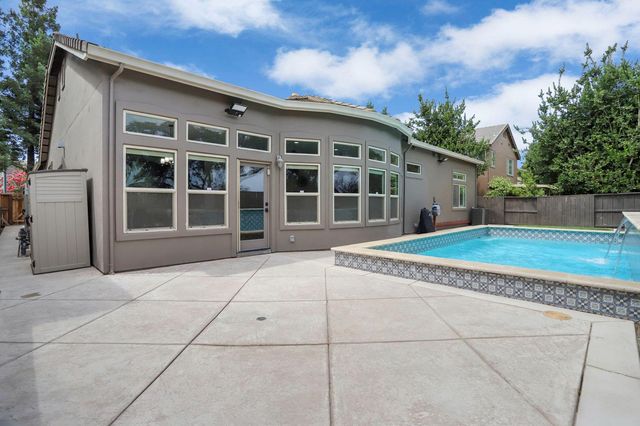 10928 St Moritz Cir, Stockton, CA 95209