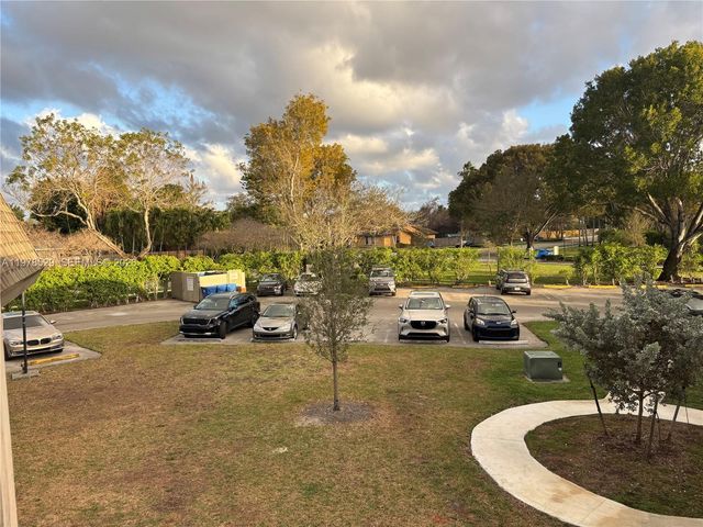 3615 NW 94th Avenue 8F, Sunrise, FL 33351