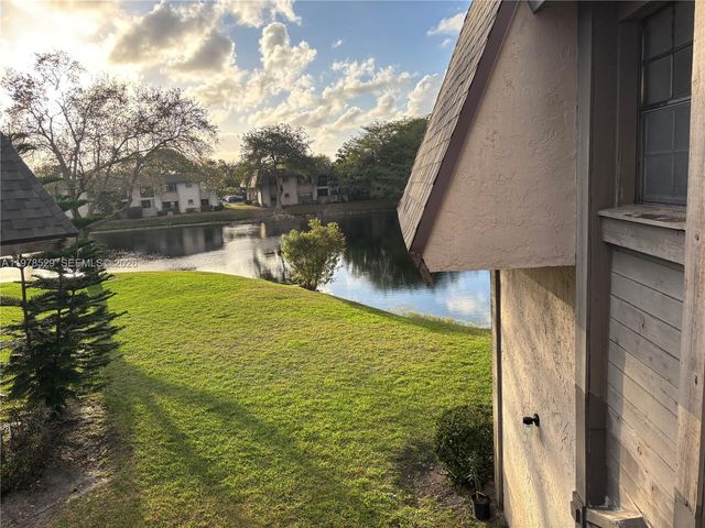 3615 NW 94th Avenue 8F, Sunrise, FL 33351