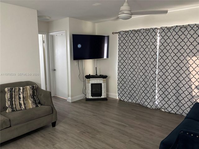 3615 NW 94th Avenue 8F, Sunrise, FL 33351