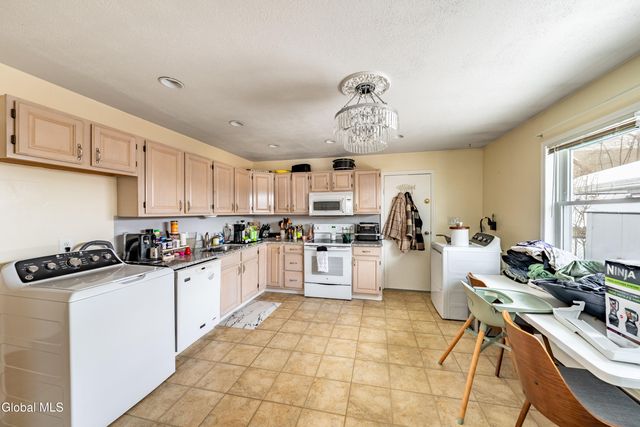 26 Daytona Avenue, Albany, NY 12203