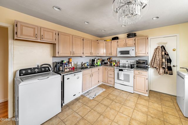 26 Daytona Avenue, Albany, NY 12203