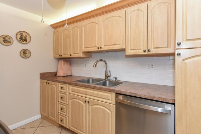 1022 Newport H 1022, Deerfield Beach, FL 33442