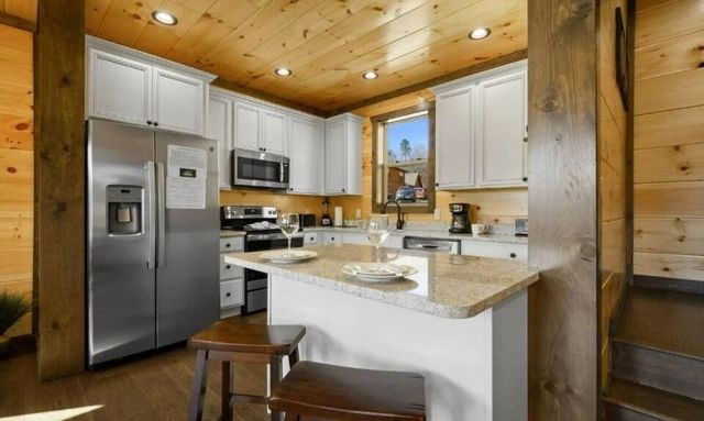 4521 Shangrila Way, Sevierville, TN 37876