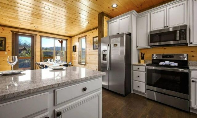 4521 Shangrila Way, Sevierville, TN 37876