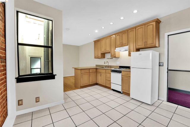 147 W Richmond Ave, Richmond, CA 94801