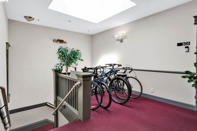 147 W Richmond Ave, Richmond, CA 94801