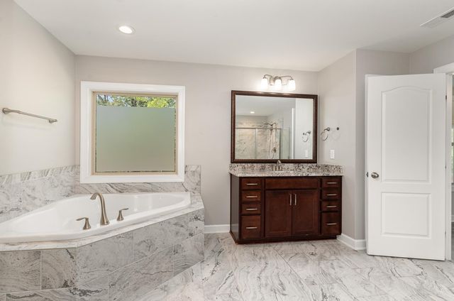 1001 Covered Bridge Trail, Chapel Hill, NC 27517