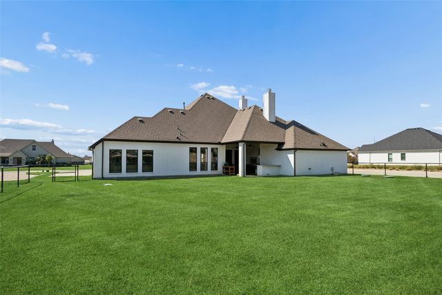 1402 Oliver Creek Lane, Justin, TX 76247