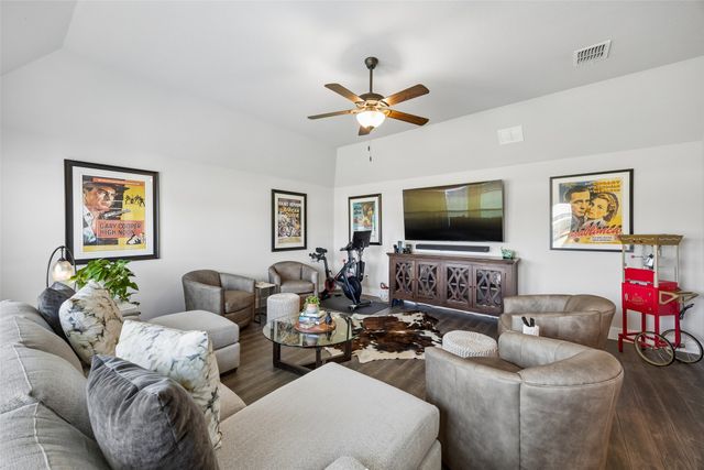 1402 Oliver Creek Lane, Justin, TX 76247