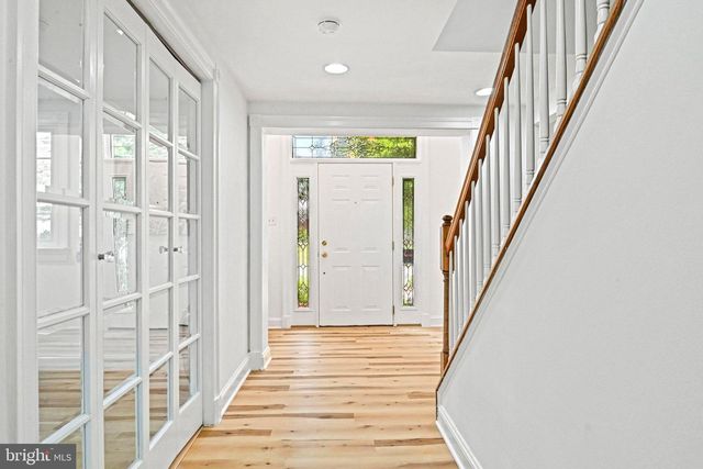 1603 SIMMONS DR, Mclean, VA 22101