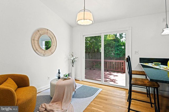 1603 SIMMONS DR, Mclean, VA 22101