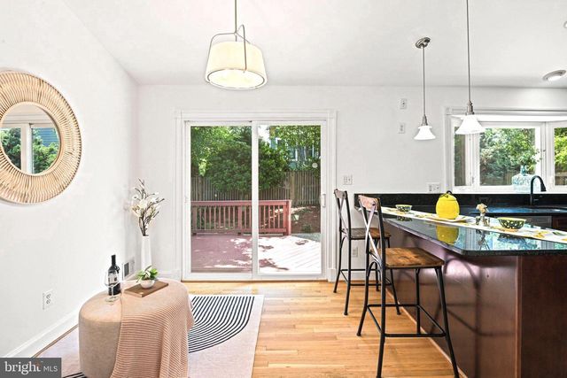 1603 SIMMONS DR, Mclean, VA 22101
