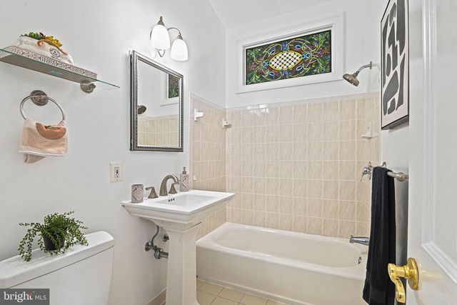 1603 SIMMONS DR, Mclean, VA 22101