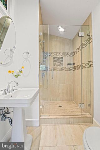 1603 SIMMONS DR, Mclean, VA 22101