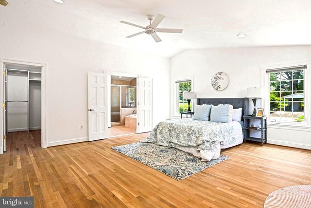 1603 SIMMONS DR, Mclean, VA 22101