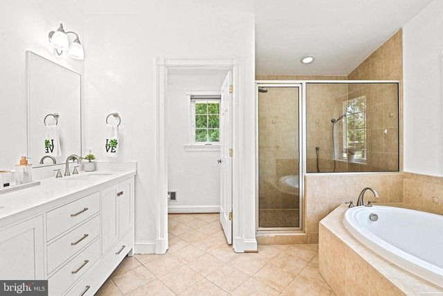 1603 SIMMONS DR, Mclean, VA 22101