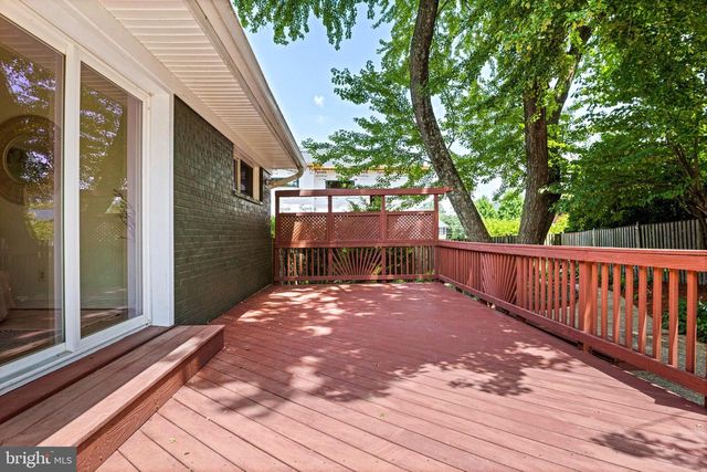 1603 SIMMONS DR, Mclean, VA 22101