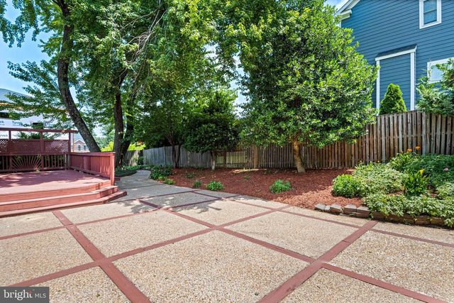 1603 SIMMONS DR, Mclean, VA 22101