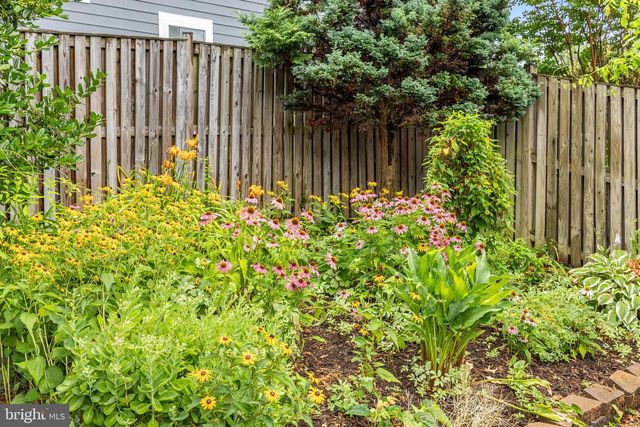 1603 SIMMONS DR, Mclean, VA 22101