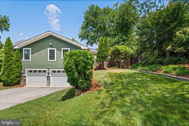 1603 SIMMONS DR, Mclean, VA 22101