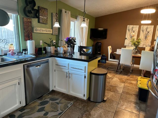 1532 Carlisle Ave, Modesto, CA 95356