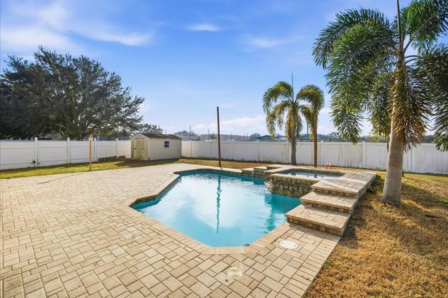 11107 LAKE LANIER DRIVE, Riverview, FL 33569