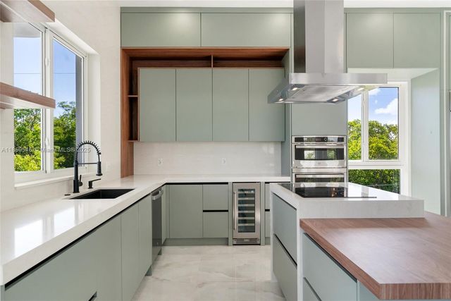 862 Cardinal Ln, Key Largo, FL 33037