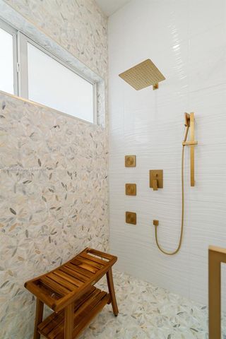 862 Cardinal Ln, Key Largo, FL 33037