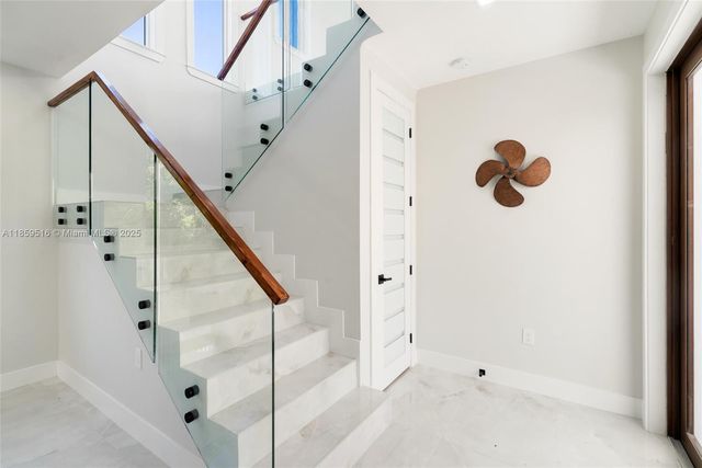 862 Cardinal Ln, Key Largo, FL 33037