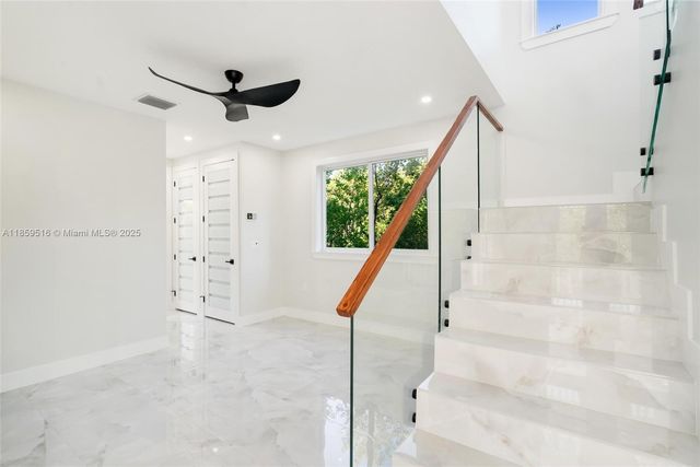 862 Cardinal Ln, Key Largo, FL 33037