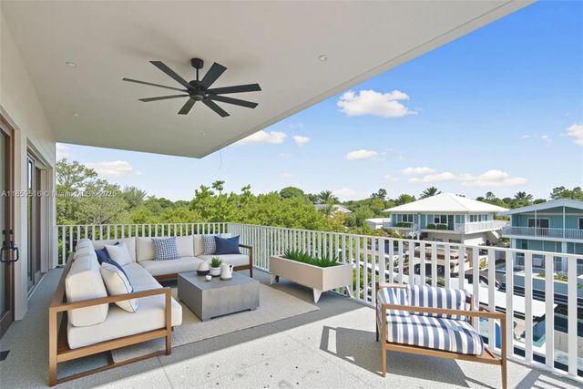 862 Cardinal Ln, Key Largo, FL 33037