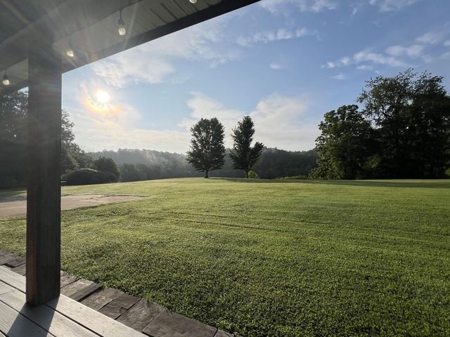 7501 E Plunders Creek Rd, Dickson, TN 37055
