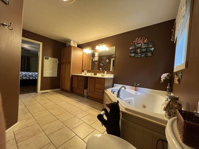 7501 E Plunders Creek Rd, Dickson, TN 37055