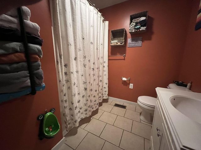 7501 E Plunders Creek Rd, Dickson, TN 37055